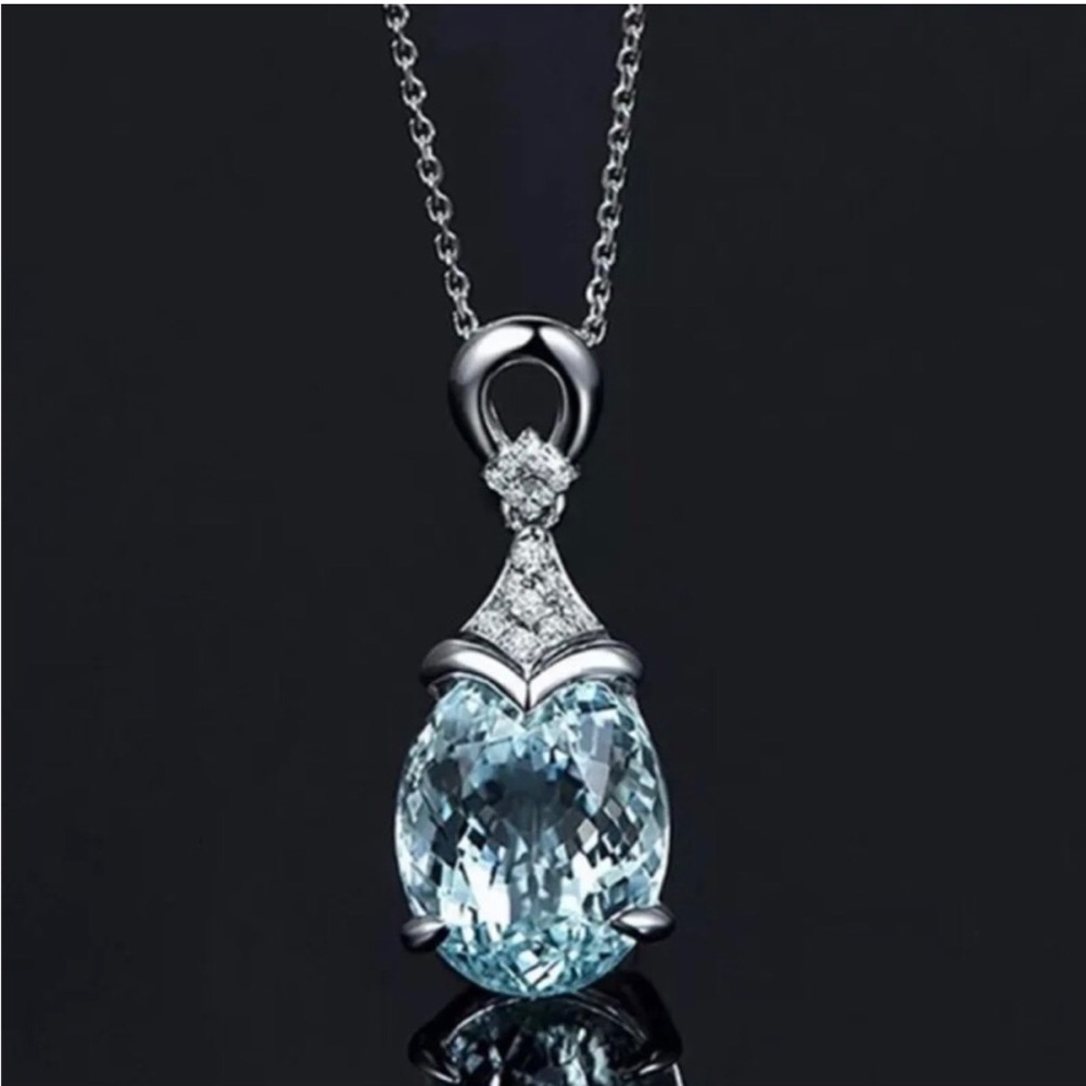 NEW Pear Shaped Light Blue Natural Stone Pendant Necklace